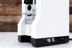 Eureka Mignon Silenzio Espresso Grinder In White 21 Eureka Mignon Silenzio Espresso Grinder In White -Coffee Machine Shop IMG 7180