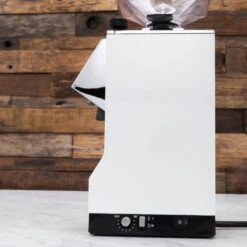 Eureka Mignon Silenzio Espresso Grinder In White 18 Eureka Mignon Silenzio Espresso Grinder In White -Coffee Machine Shop IMG 7184