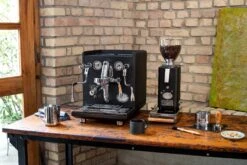ECM Synchronika 25th Anniversary Edition Dual Boiler Espresso Machine -Coffee Machine Shop Stilfoto 2