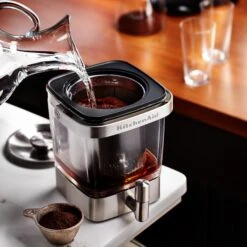 KitchenAid® Cold Brew Coffee Maker - 19 Cup -Coffee Machine Shop kitchenaidcoldbrewmakerlifestyle15